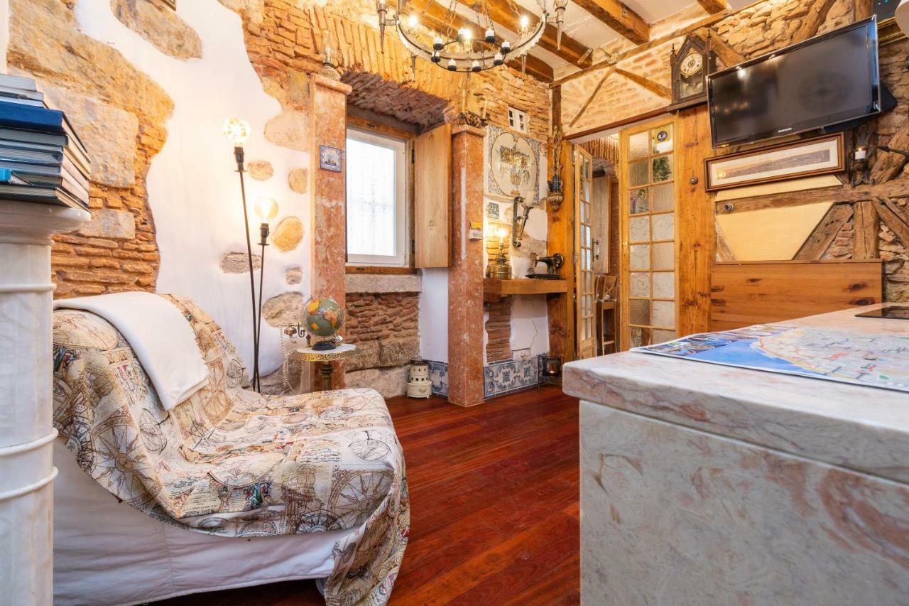 Romantic Medieval Apartment Лиссабон Экстерьер фото